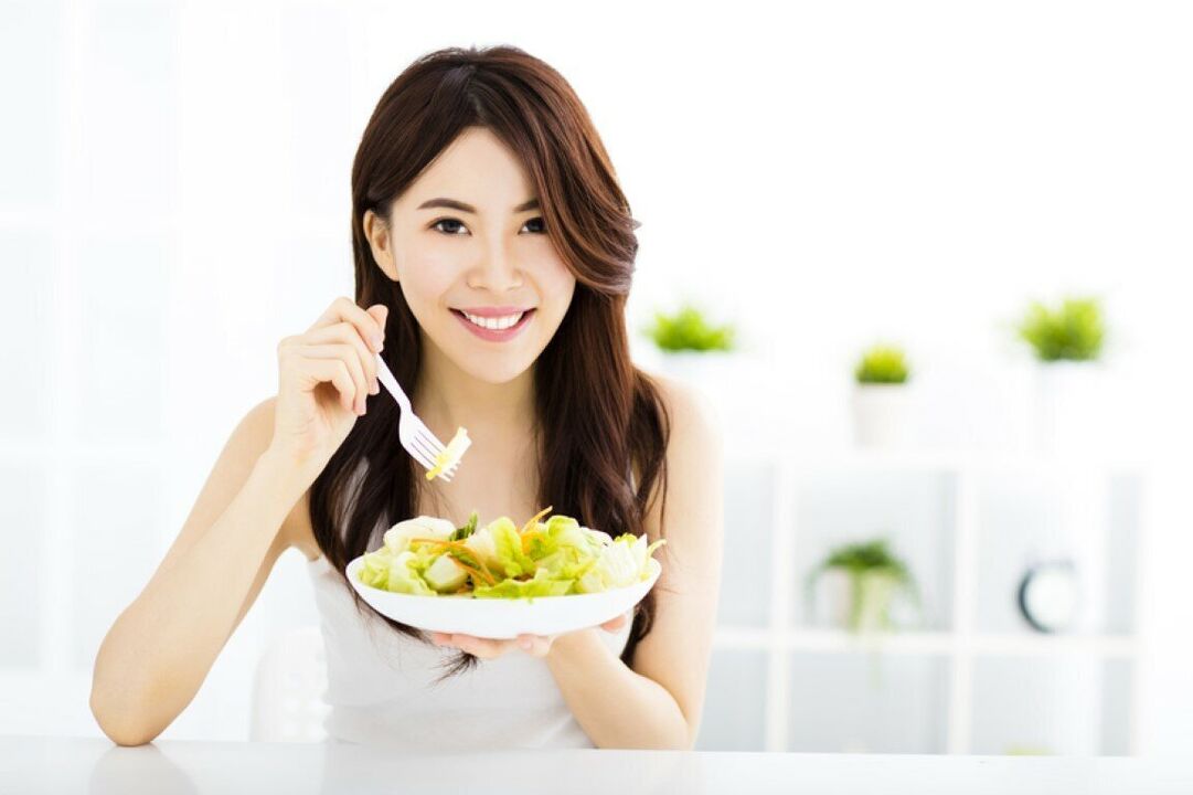 Japanese woman ate salad